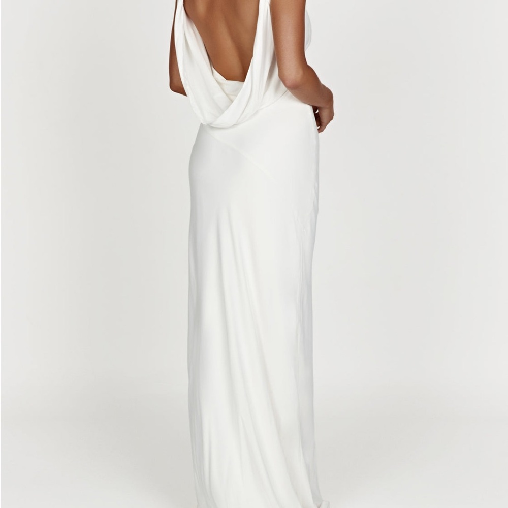 Meshki Amanza Maxi White Backless Dress
